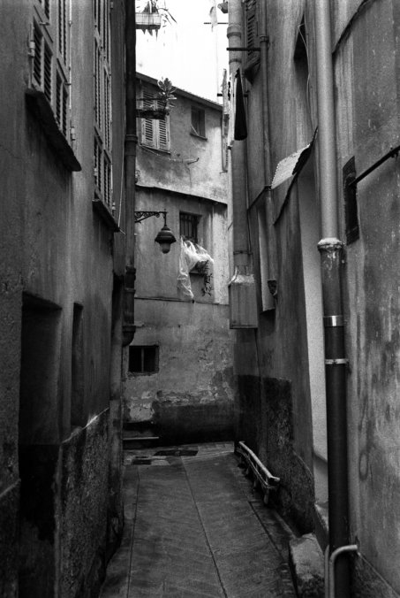 Une petite ruelle du vieux Nice, avant renovation.