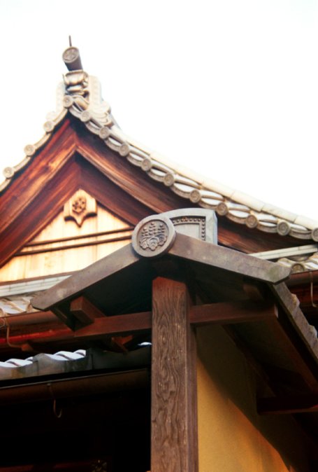 A roof detail, in the park surrounding the golden temple