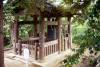 A large view of ohgane, the temple bell of Engaku-ji, donated in 1301. It is a national treasure. You can also see the piece of wood used to make the sound