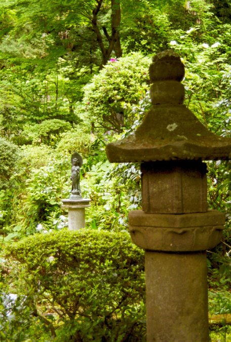 A little statue, near a lamp, close to Kaiki-Byo (If my memory is good)