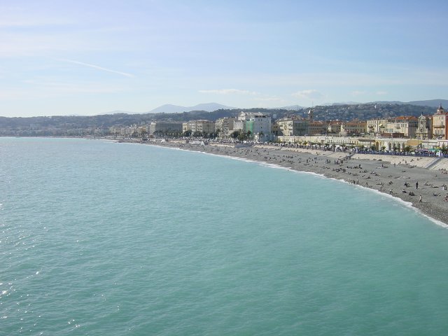 La baie, avec une mer magnifique, et un soleil qui l'est tout autant