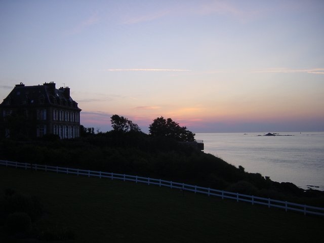 Le soleil couchant, vu de ma chambre d'hotel (Novotel Thalassa, Dinard)