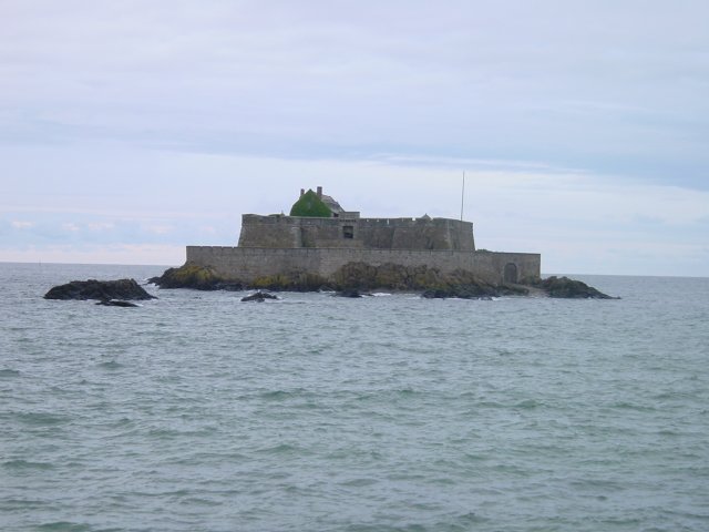 Un fort sur le bord est (Fort-National?)