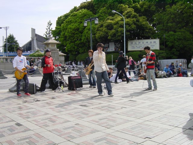 Groupe de rock en pleine action, Harajuku, Tokyo, Japon.